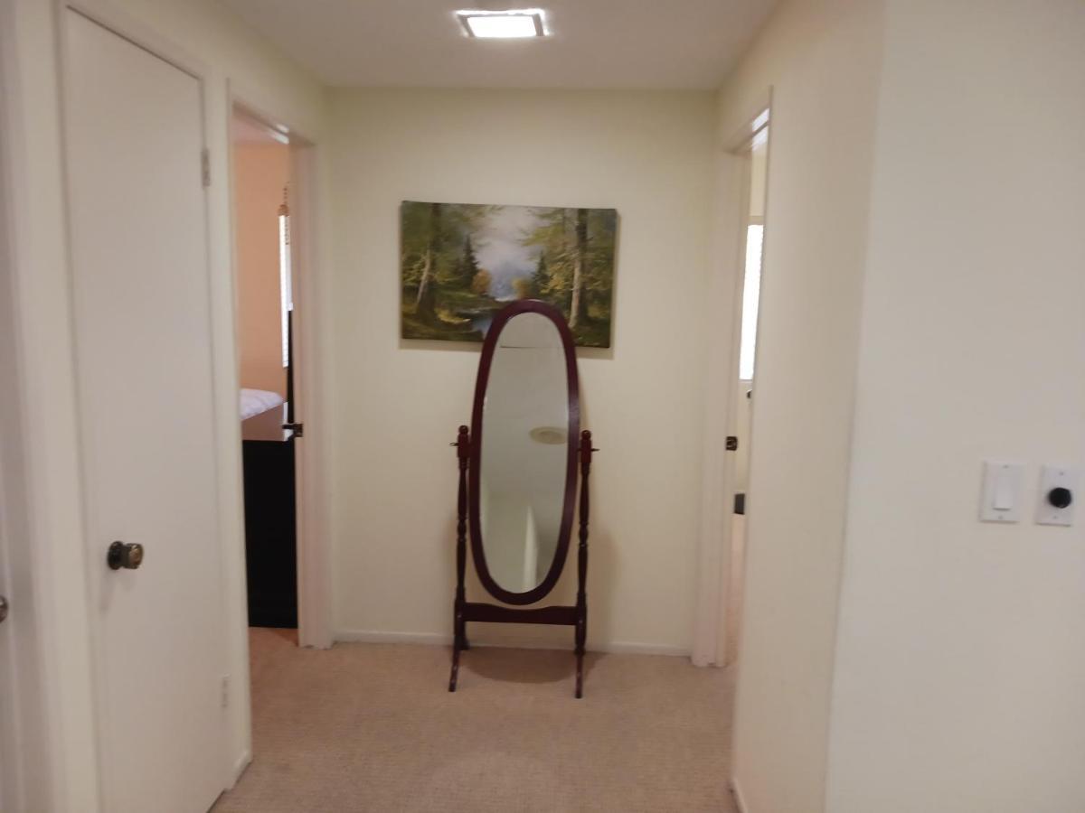 Bed And Breakfast In Hollywood Hills ลอสแอนเจลิส ภายนอก รูปภาพ