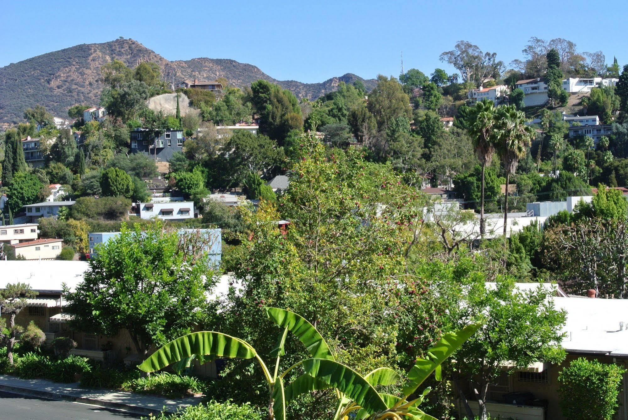Bed And Breakfast In Hollywood Hills ลอสแอนเจลิส ภายนอก รูปภาพ