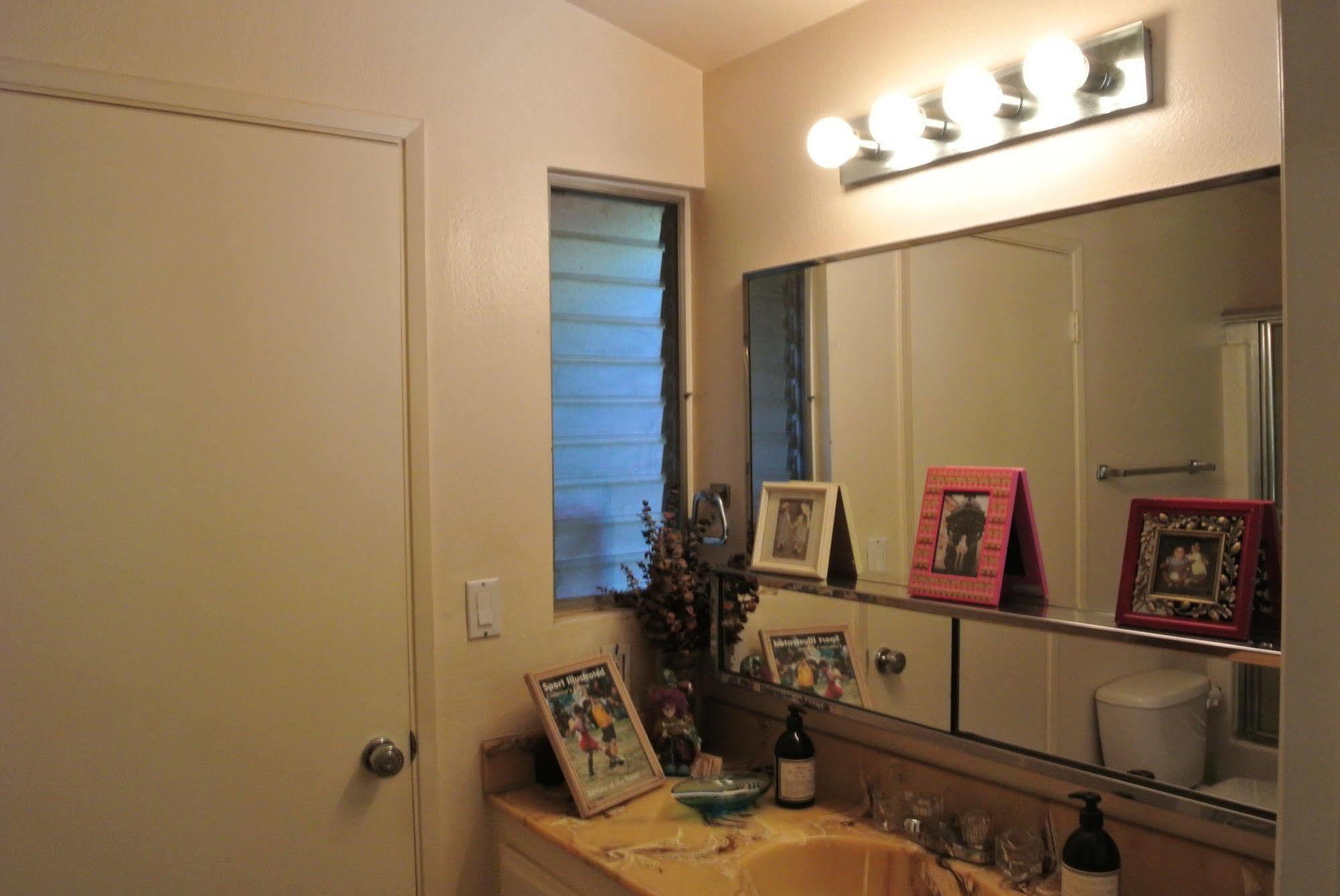 Bed And Breakfast In Hollywood Hills ลอสแอนเจลิส ภายนอก รูปภาพ