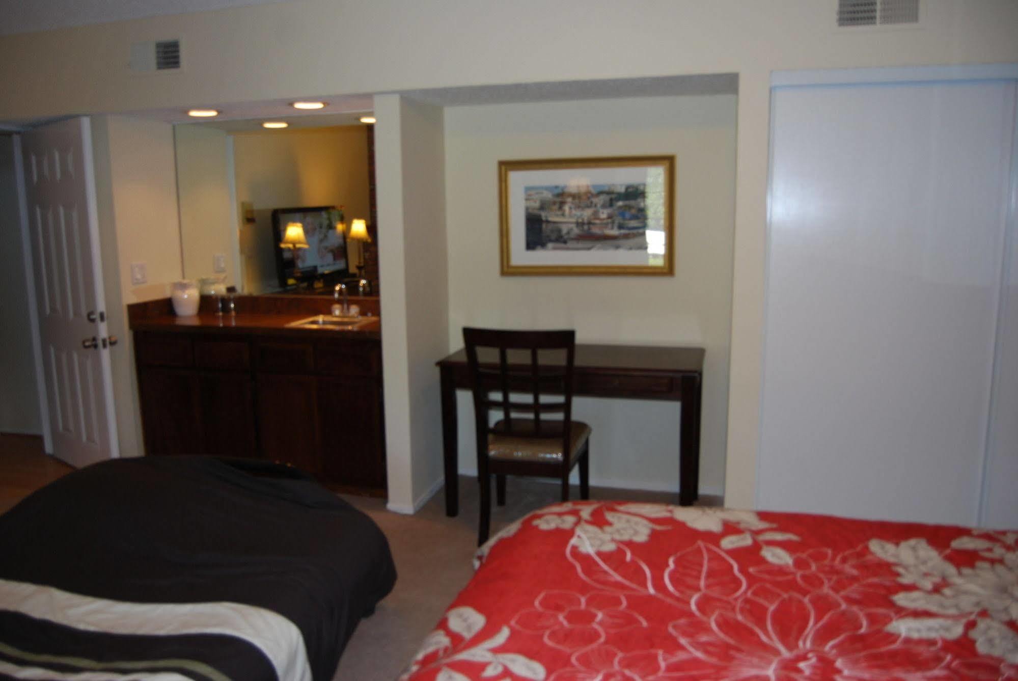 Bed And Breakfast In Hollywood Hills ลอสแอนเจลิส ภายนอก รูปภาพ