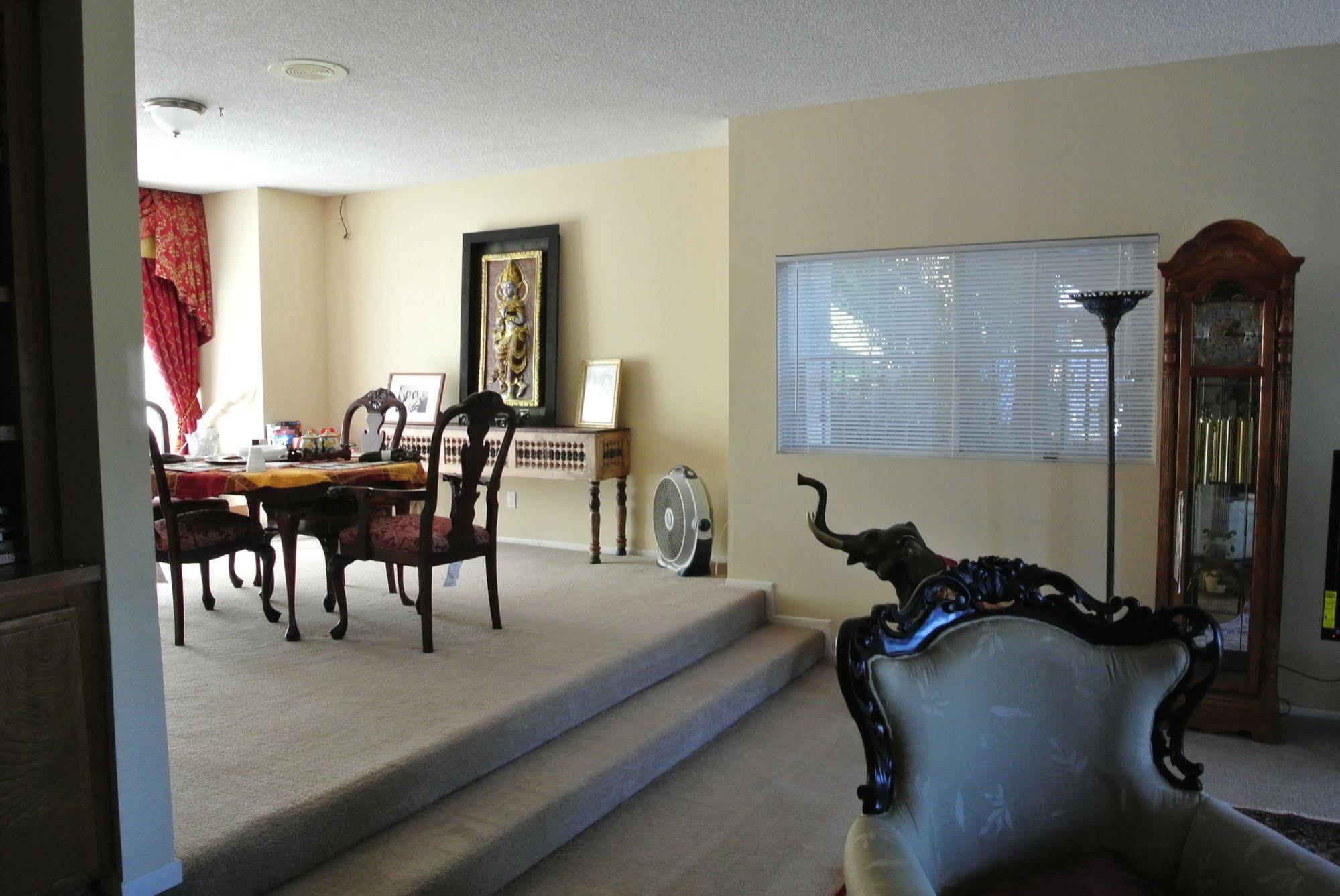 Bed And Breakfast In Hollywood Hills ลอสแอนเจลิส ภายนอก รูปภาพ