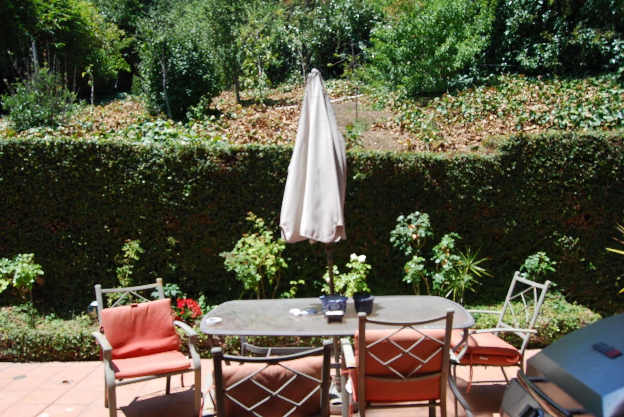 Bed And Breakfast In Hollywood Hills ลอสแอนเจลิส ภายนอก รูปภาพ