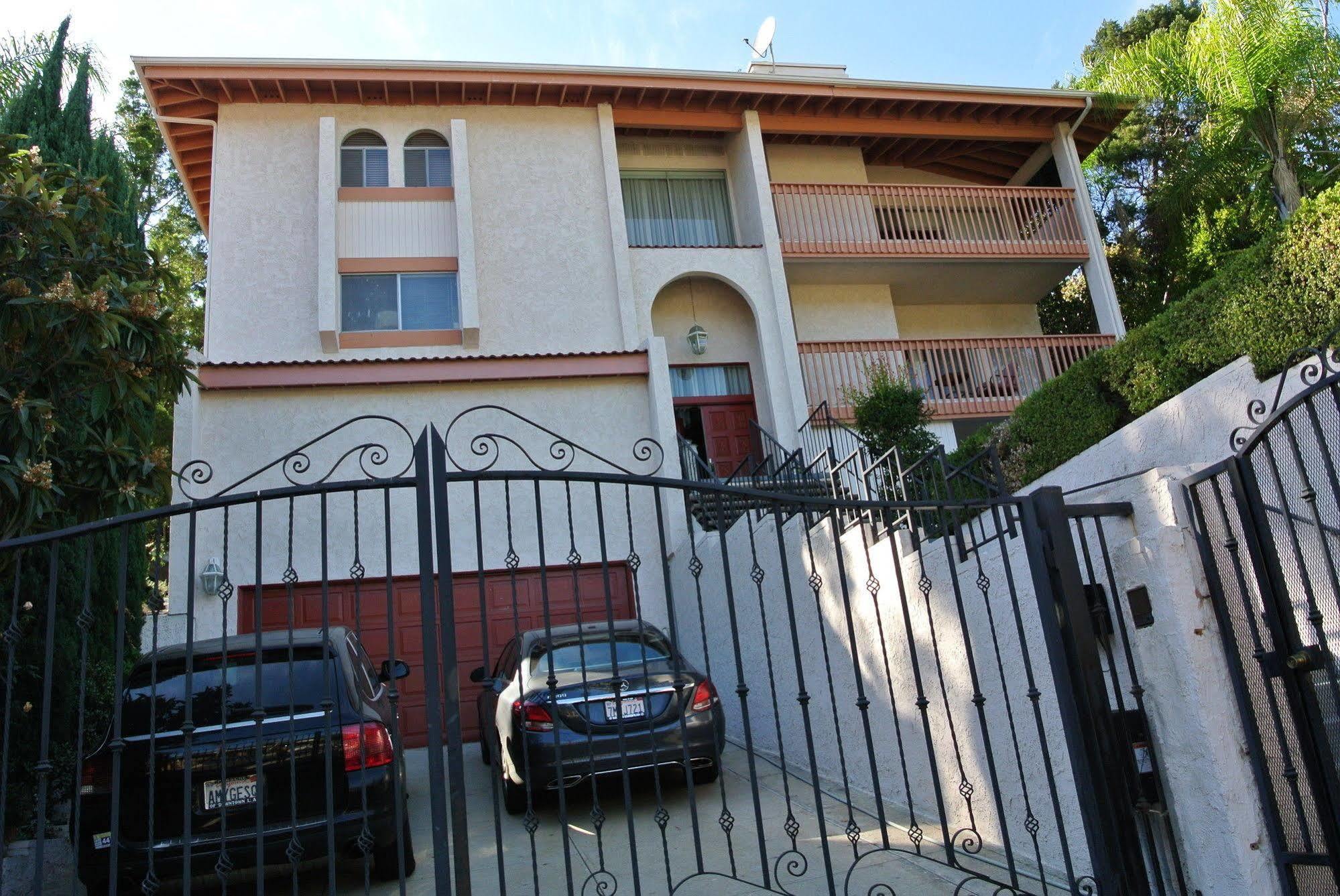 Bed And Breakfast In Hollywood Hills ลอสแอนเจลิส ภายนอก รูปภาพ