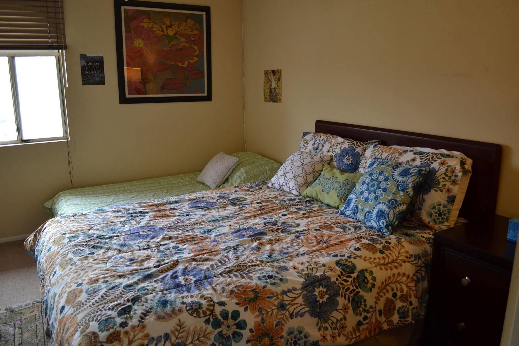 Bed And Breakfast In Hollywood Hills ลอสแอนเจลิส ภายนอก รูปภาพ
